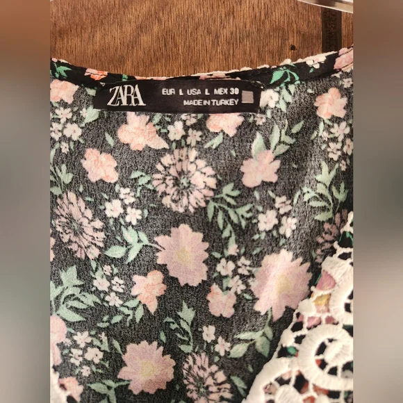 ZARA Women's Floral Mini Dress Size L Black Pink Puff Sleeve Lace Collar Cottage - Picture 6 of 8